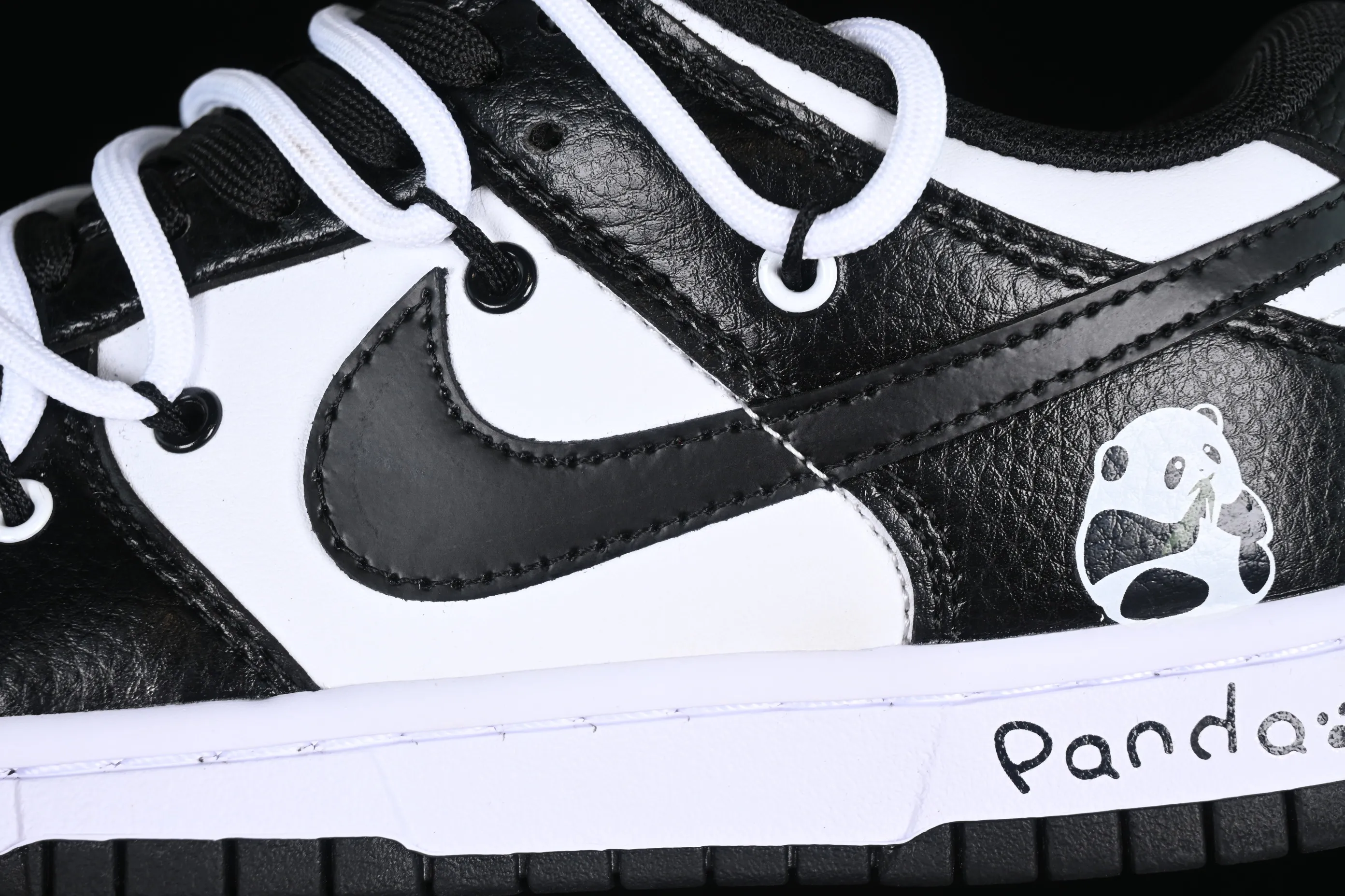 All Categories Nk SB Dunk Series Nk SB Dunk Low Low-top sneakers Nk Dunk Low Black and White Panda Customized version of deconstructed strap casual sneakers DD1391-100